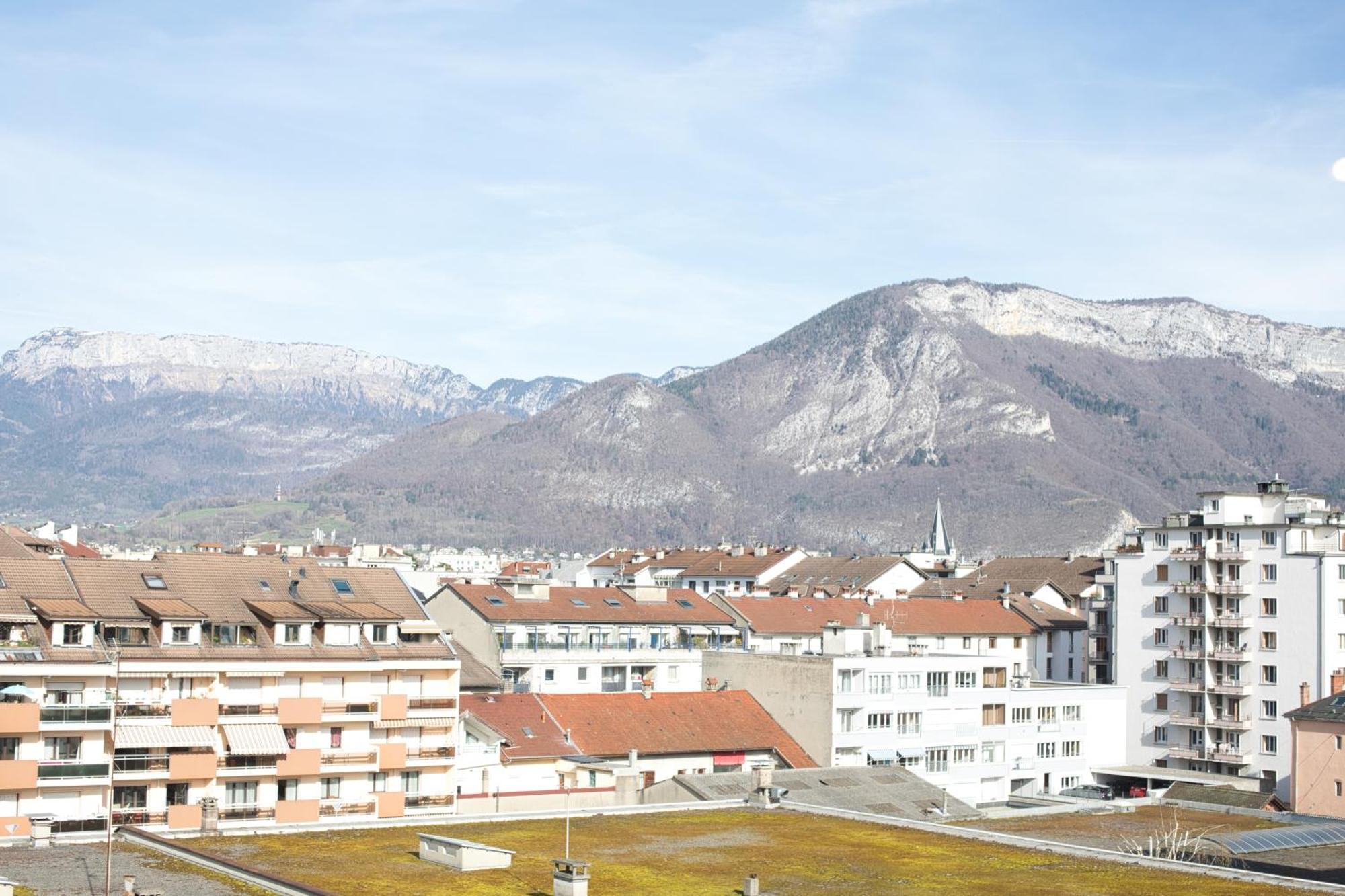 アヌシーLe Sommet Citadin Avec Vueアパートメント エクステリア 写真